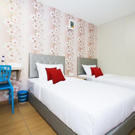 Star Romantic Batu Pahat Exterior foto